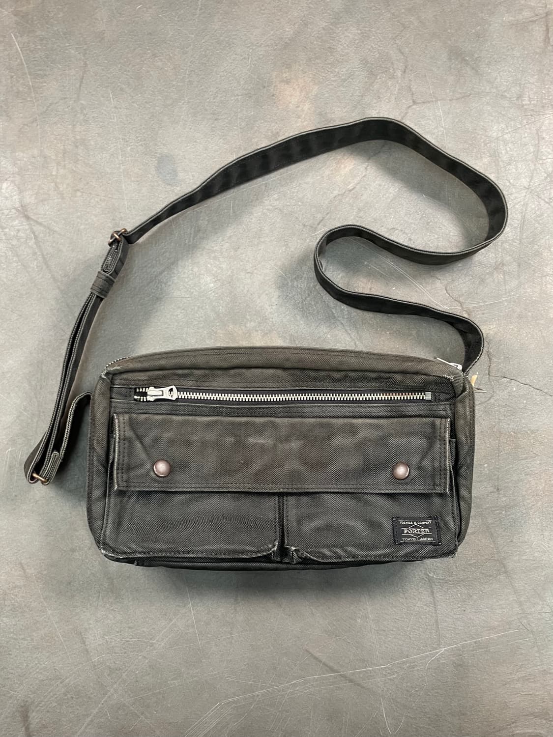 요시다 포터 스모키 숄더백 상품이미지1