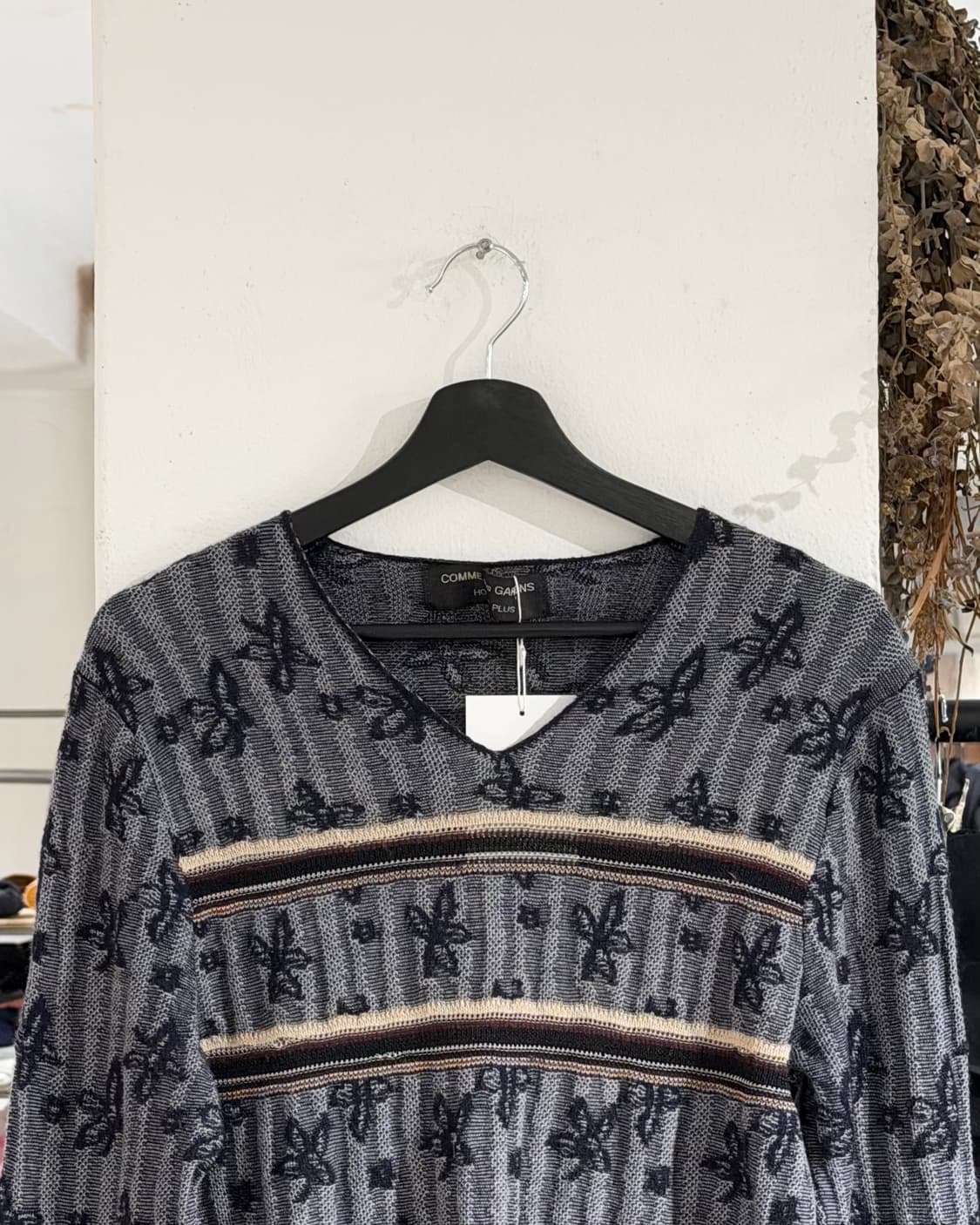 꼼데가르송 옴므 플러스 차콜 플라워 자수 니트 상품이미지4