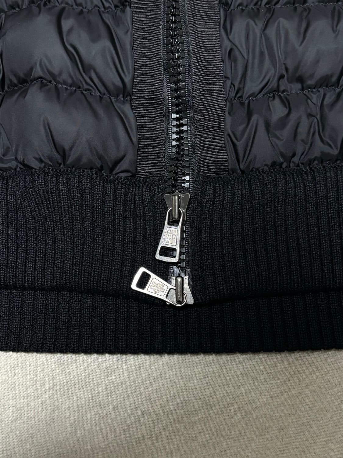 몽클레어 후드 니트 패딩 [L] 상품이미지4