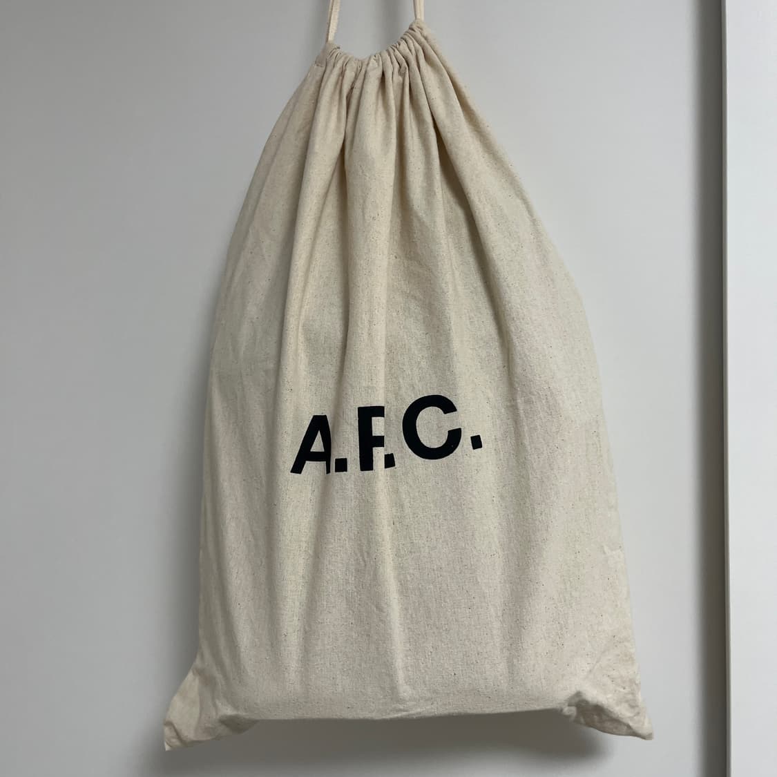 아페쎄 레더 버킷백 상품이미지4