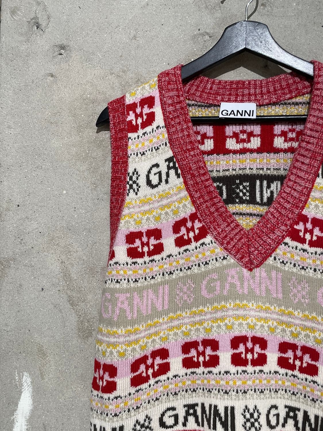 가니 믹스 로고 V넥 울 니트 베스트 상품이미지2