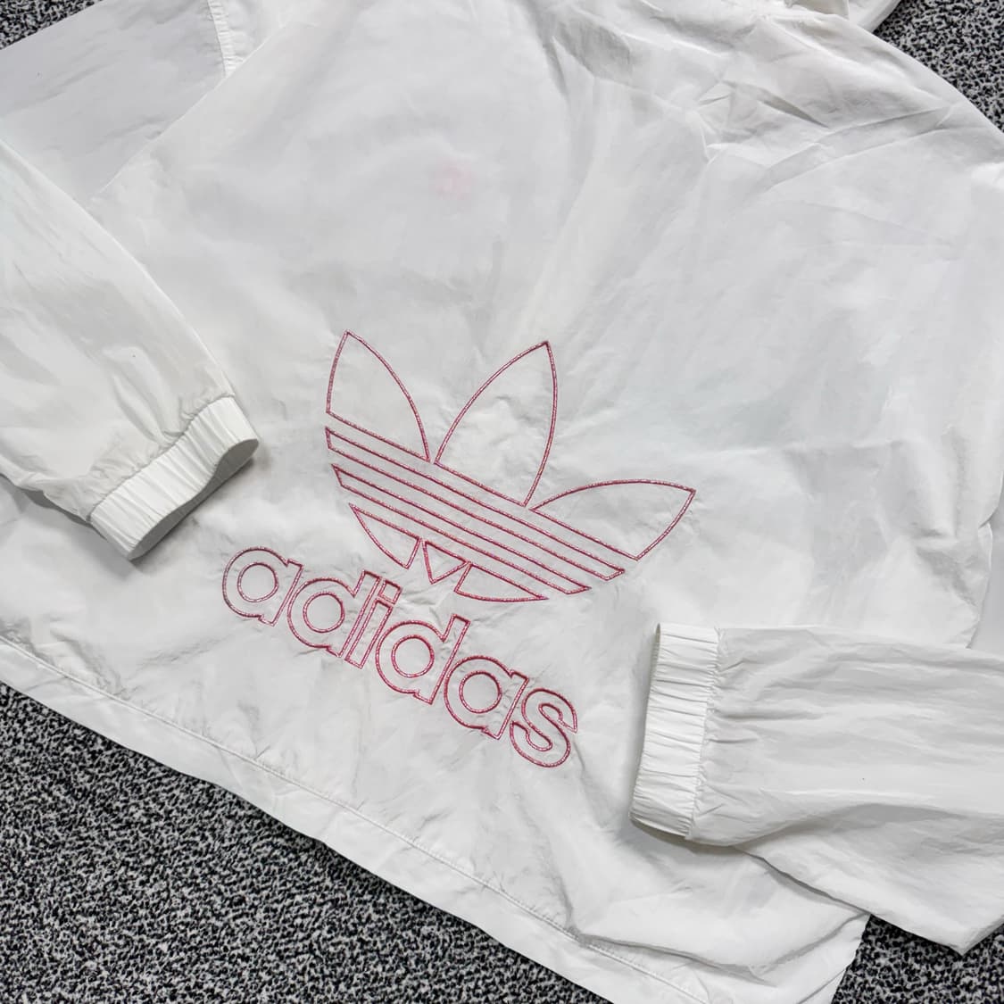 Name : 아디다스 핑크 자수로고 오버핏 크롭 바람막이 :)  상품이미지4