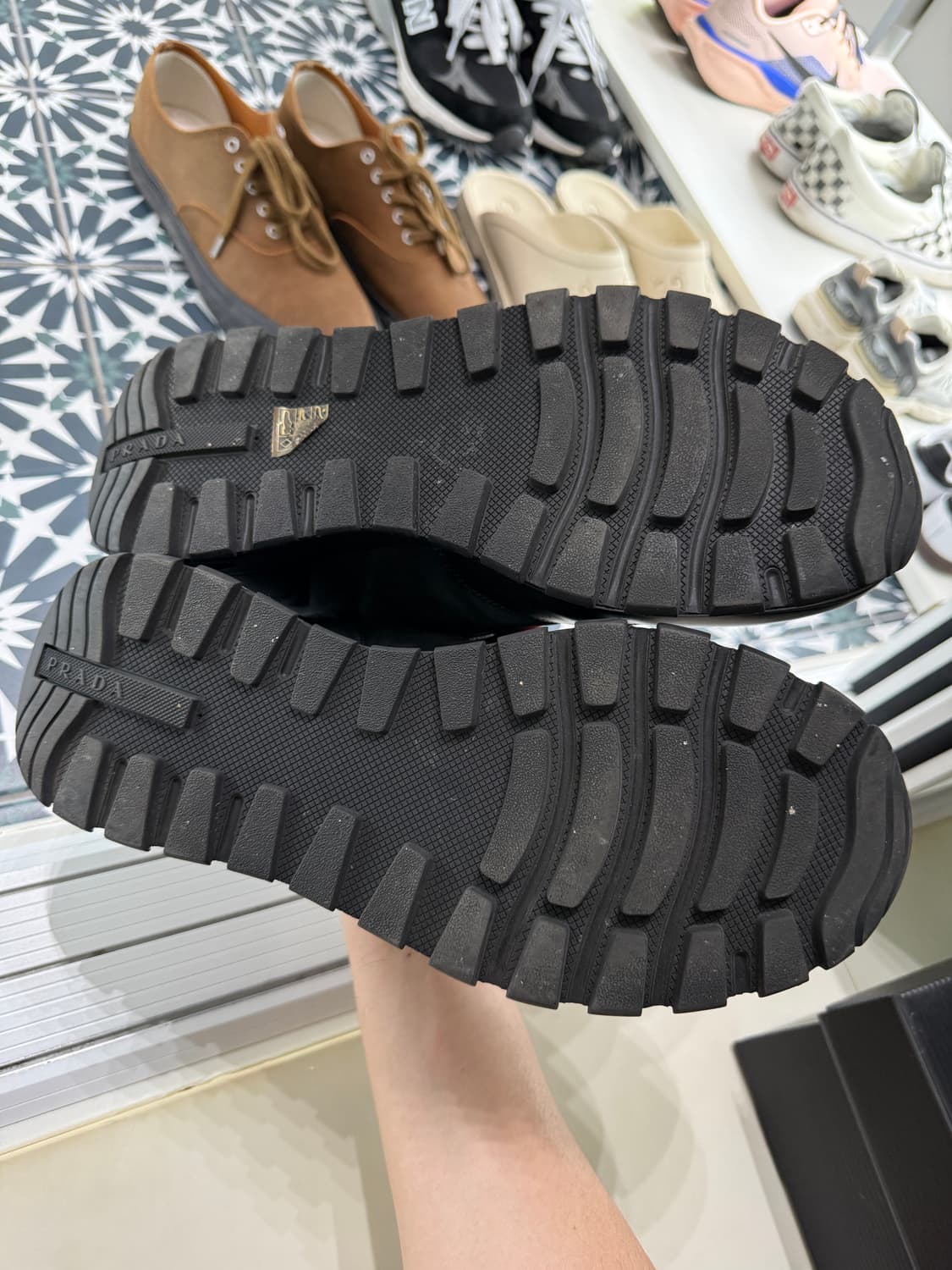 프라다 리나일론 스니커즈 판매 (9사이즈/ 280mm) 상품이미지5