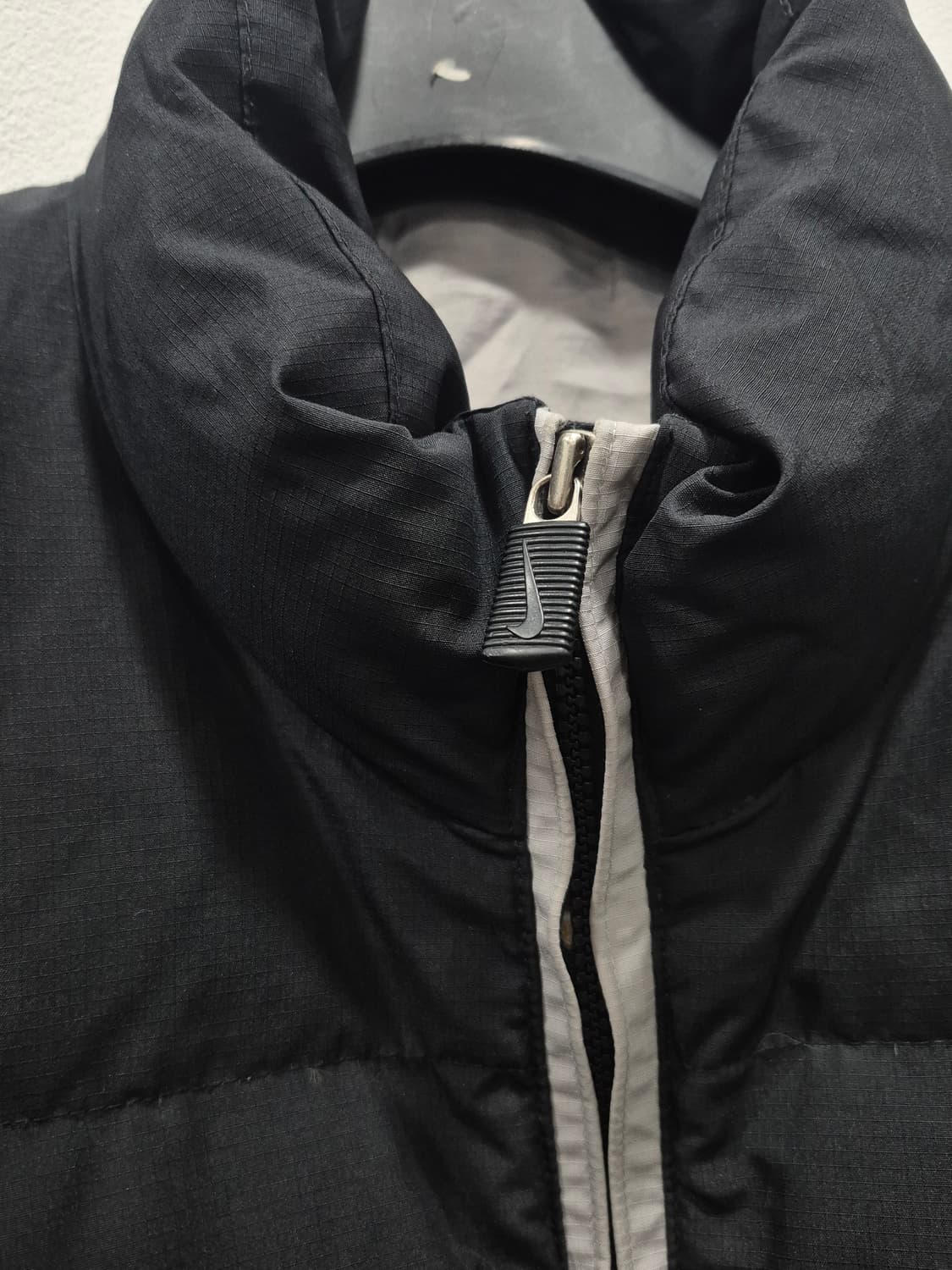 나이키 00년대 스우시 블랙 덕다운 뉴챔프 패딩 남성 110사이즈 상품이미지3