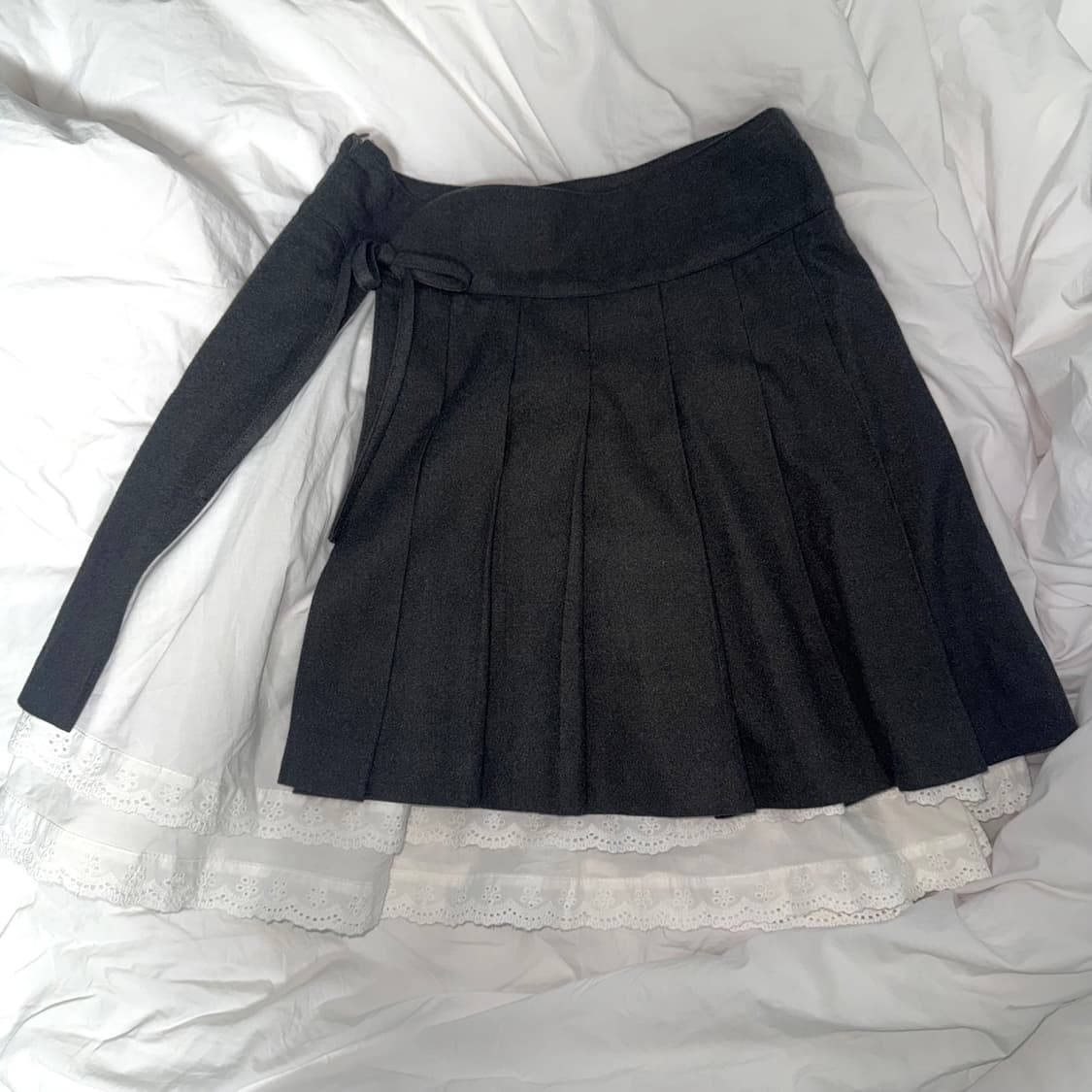 허그유어스킨 플리츠 미디스커트 s 차콜 상품이미지2