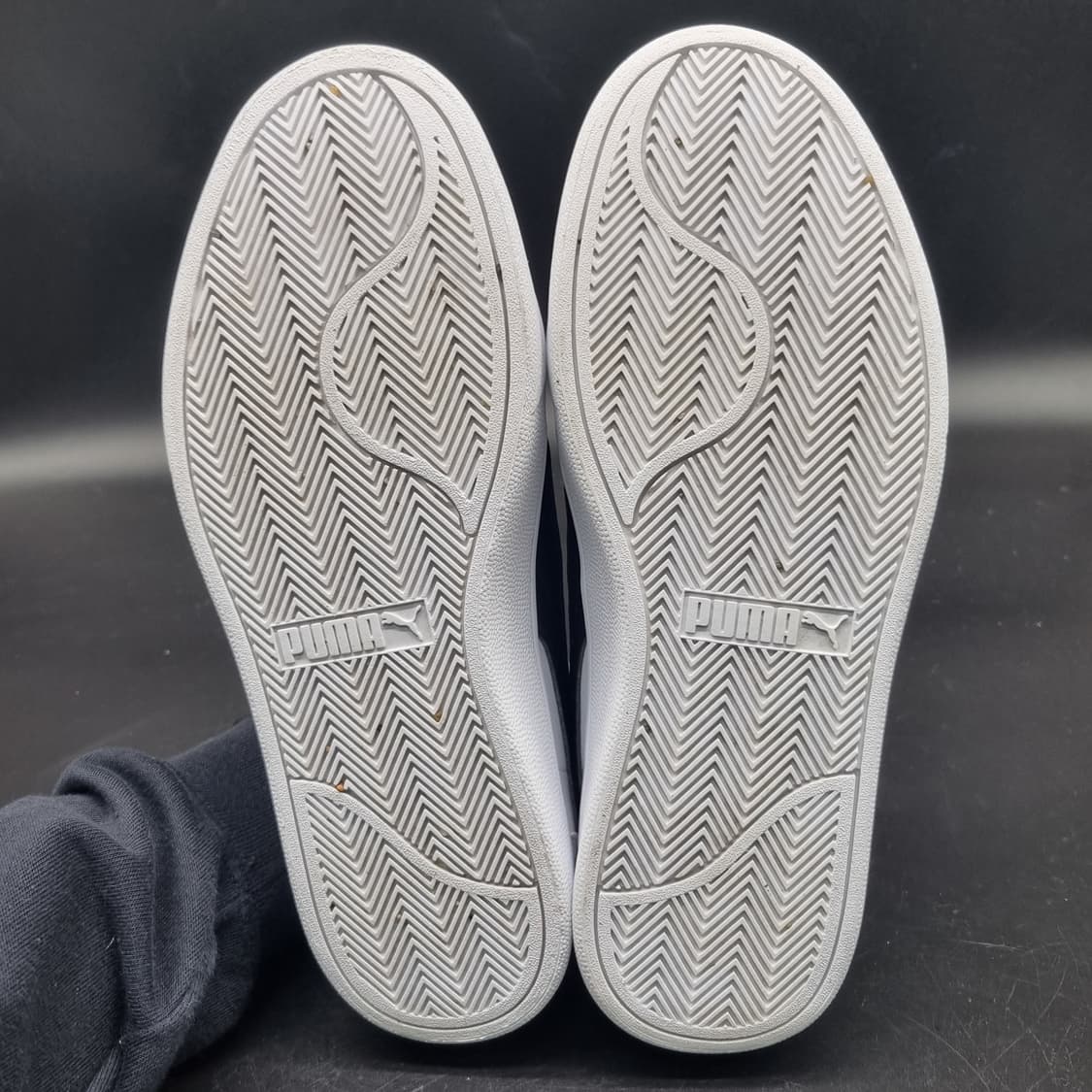 푸마 셔틀 화이트 스니커즈250  상품이미지3