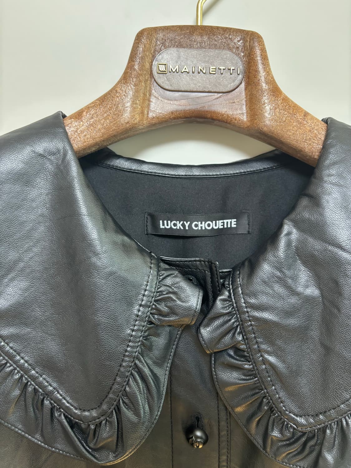 럭키슈에뜨 블랙 프릴 레더 셔츠 36 상품이미지3