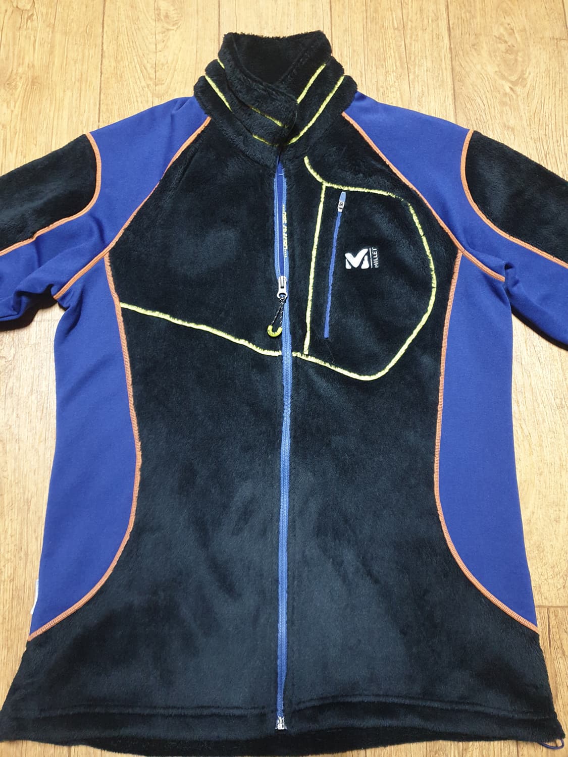 밀레 아웃도어 기모 집업 100 사이즈입니다 상품이미지1