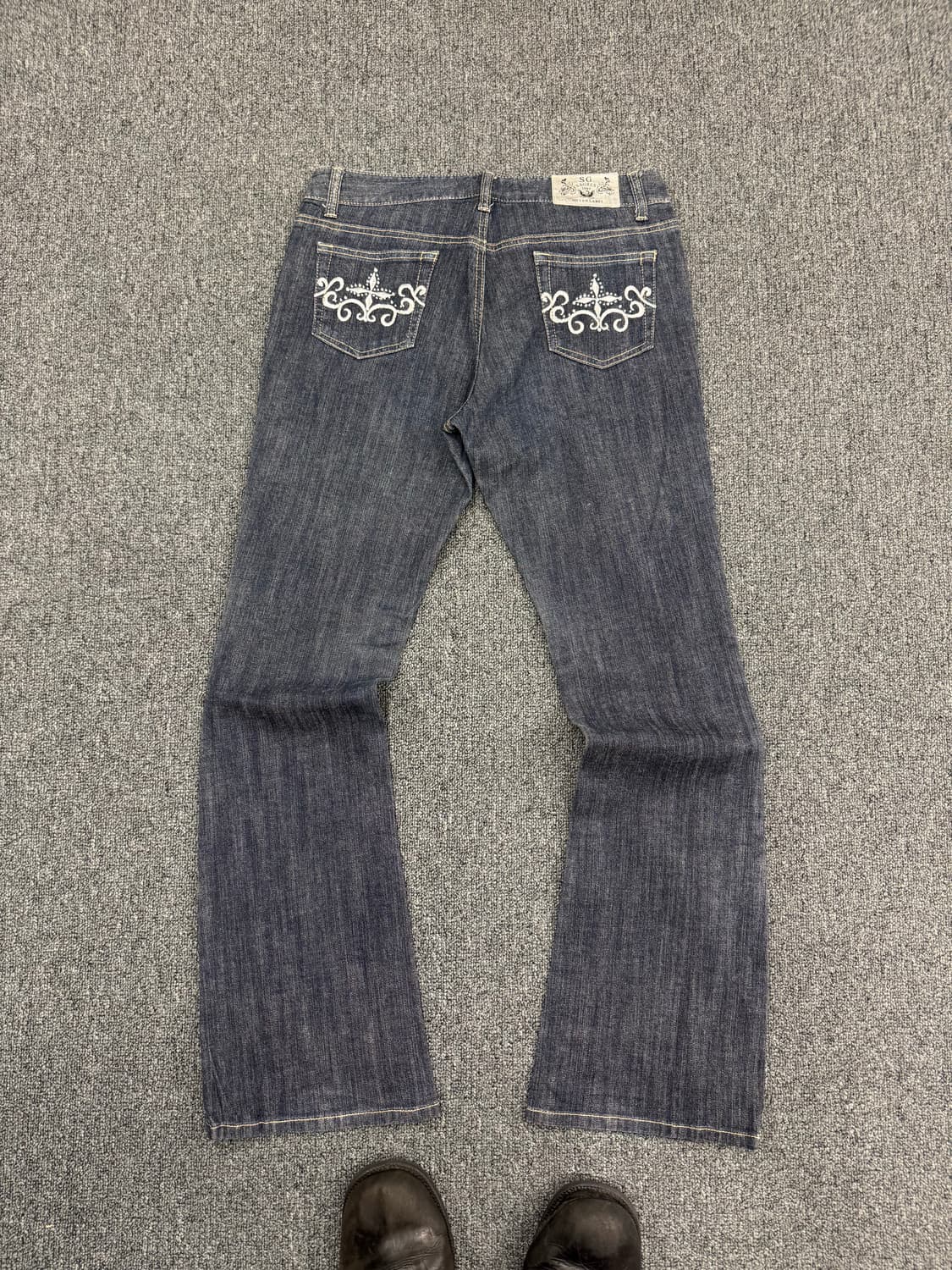 Japanese vintage 여성 뒤포켓 자수 부츠컷 데님팬츠 상품이미지4