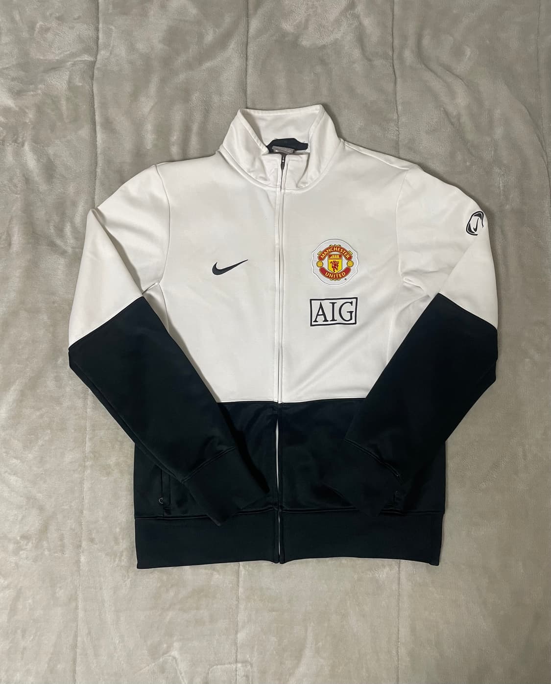 나이키 맨유 트랙자켓 상품이미지1