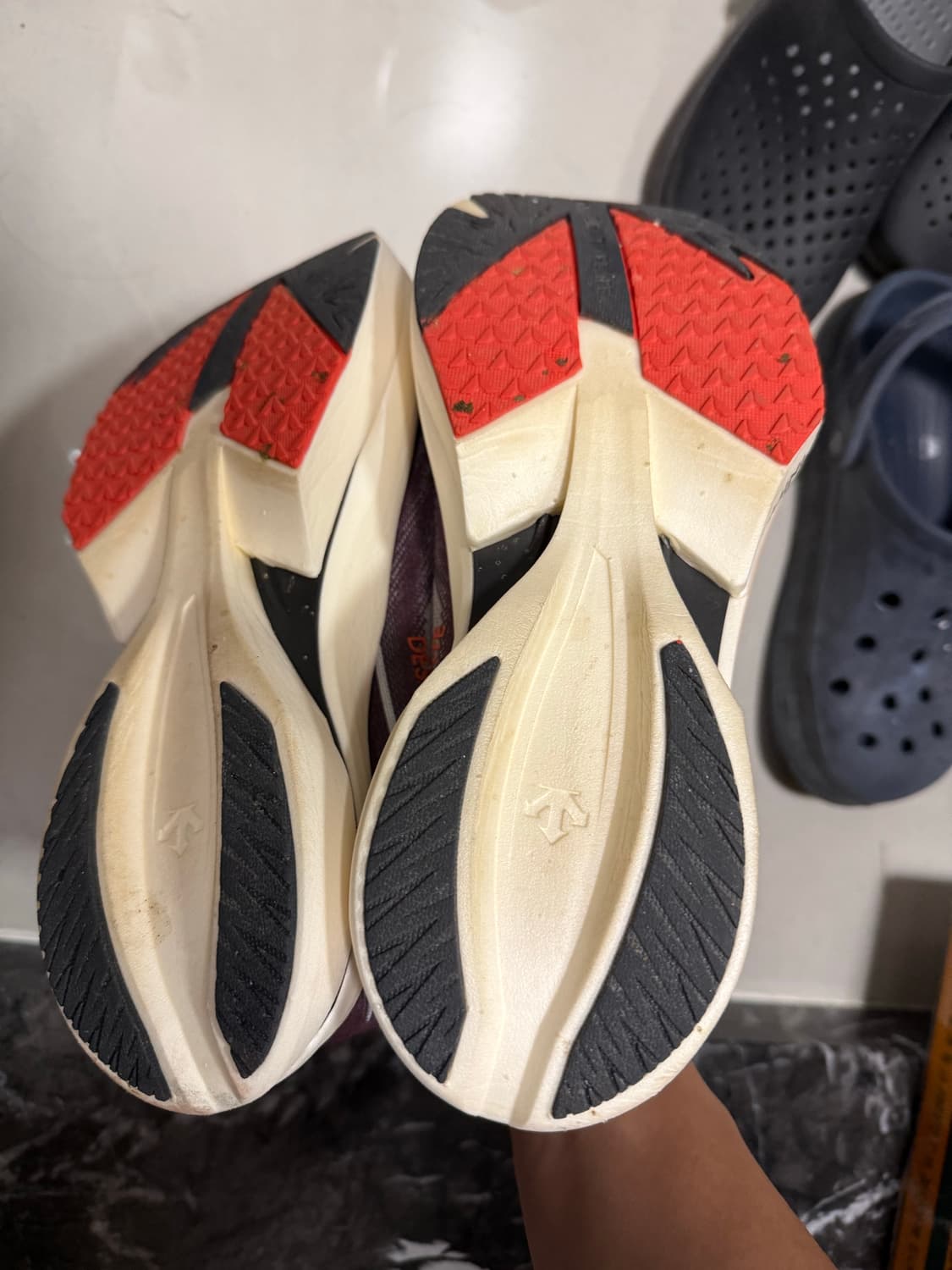 데상트 델타프로 버건디 270사이즈 상품이미지4