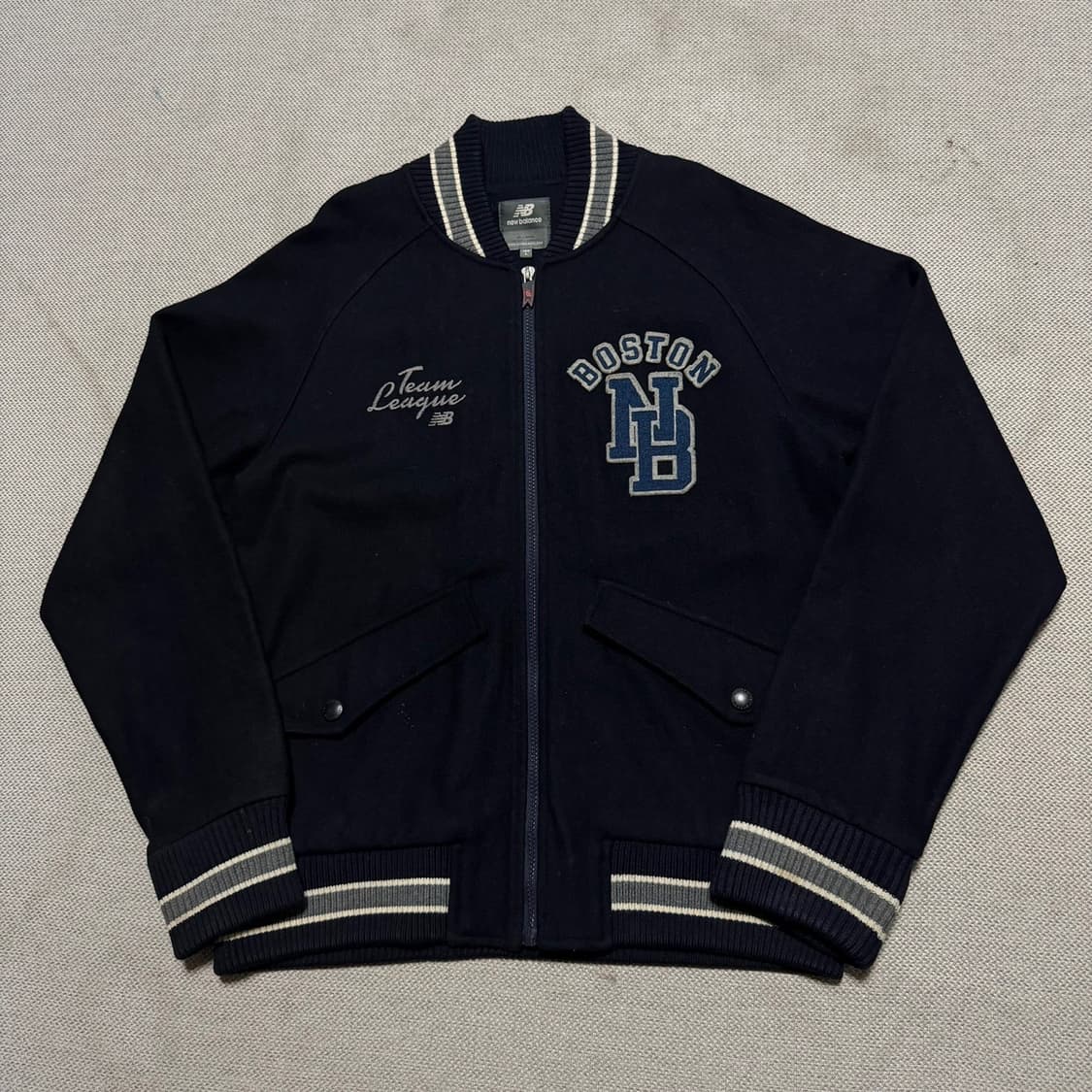뉴발란스 보스턴 바시티 자켓 상품이미지1