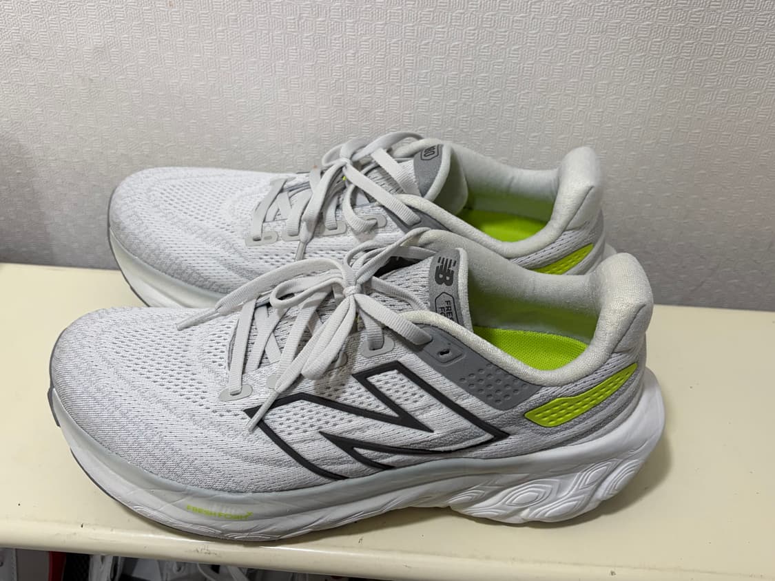 250) 뉴발란스 1080v13 그레이 상품이미지4