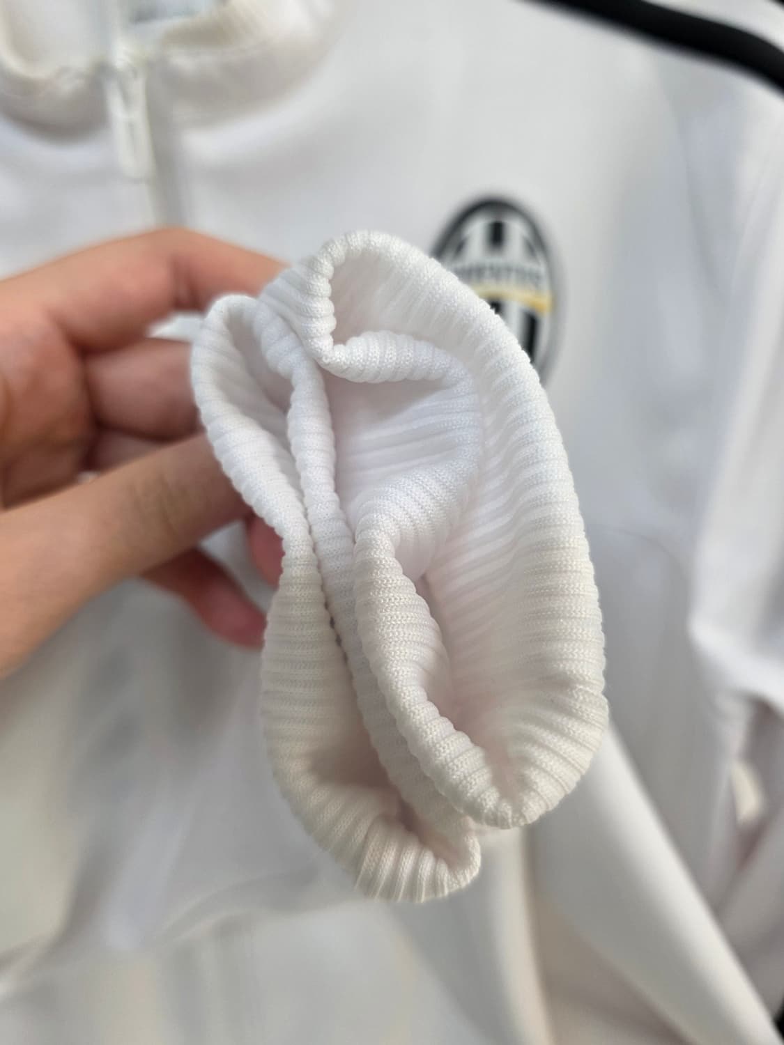 아디다스 유벤투스 트레이닝탑 져지 희검 상품이미지5