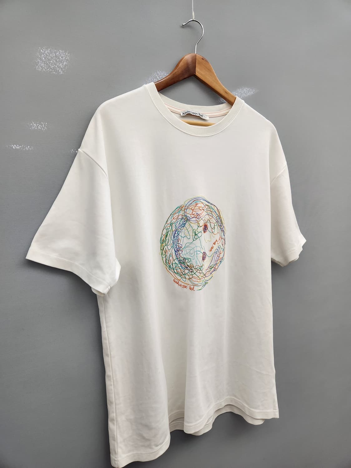 앤더슨벨 화이트 프린팅 티셔츠 상품이미지3