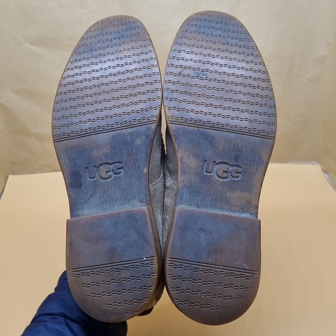 UGG 어그 스웨이드 남성로퍼280 상품이미지3