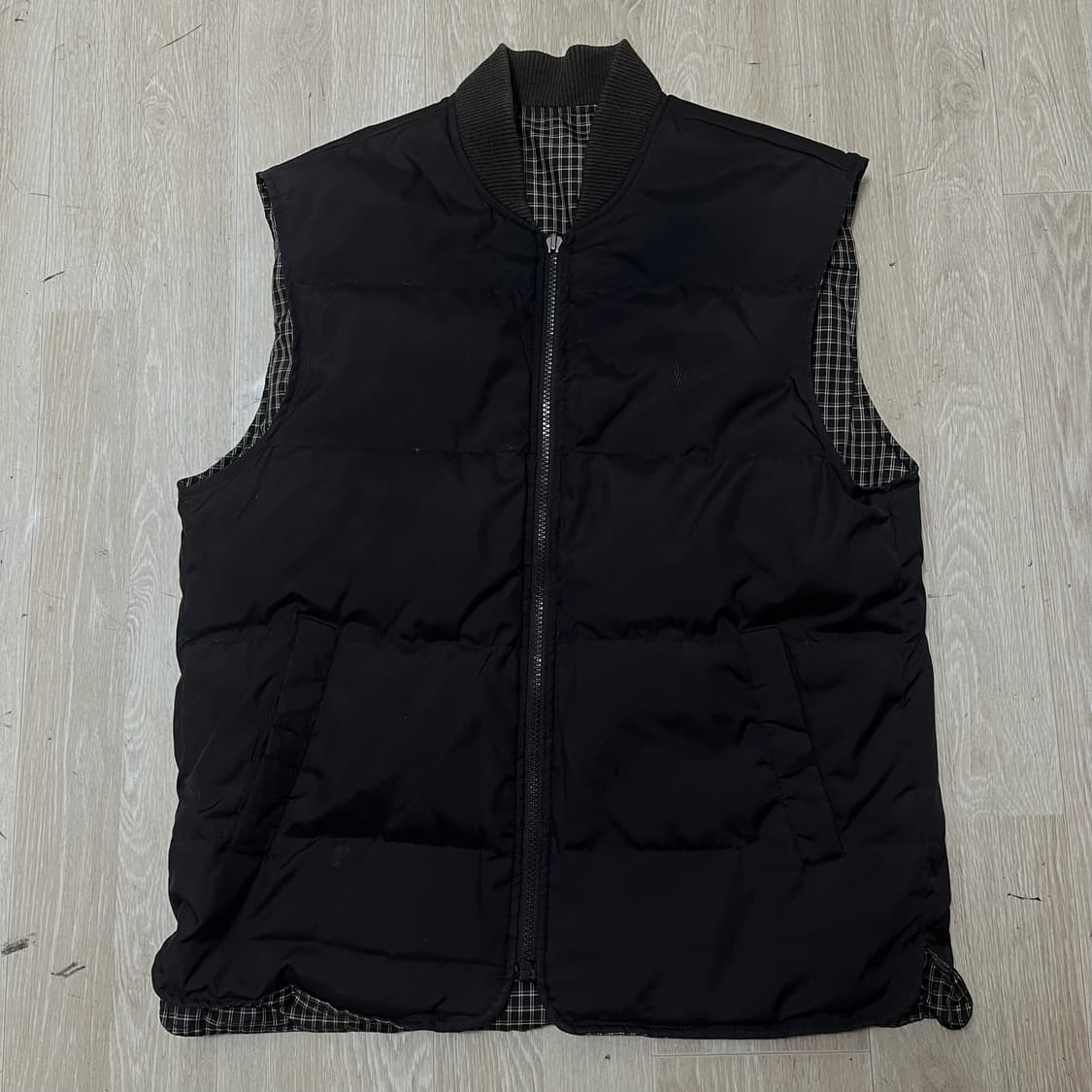 입생로랑 구스다운 리버시블 체크 패딩조끼 M/95  상품이미지4