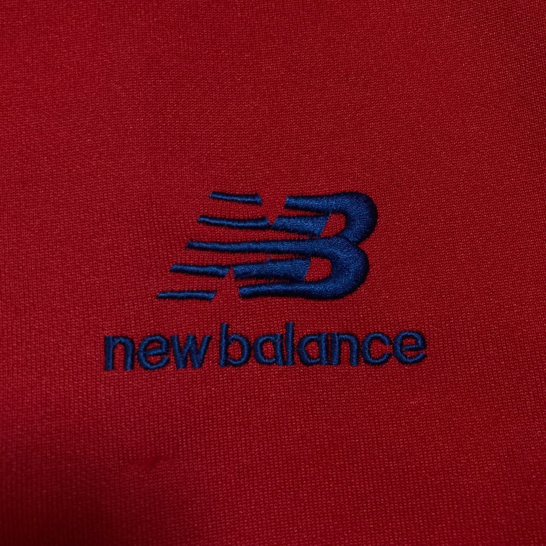 뉴발란스 스몰 로고 사이드 라인 레드 트랙탑 상품이미지2