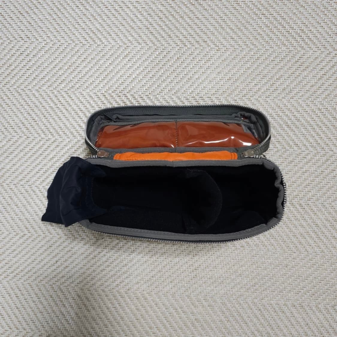 요시다포터 탱커 카메라백 스몰 S 실버 그레이 (숄더끈 결품) 상품이미지7