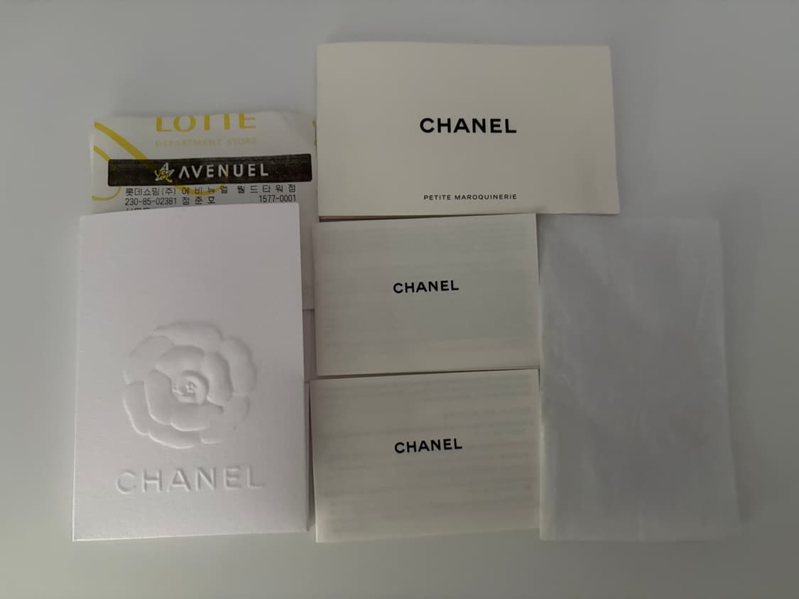 샤넬 클래식 카드 홀더 그레인드 카프스킨 & 실버 메탈 블랙 상품이미지4