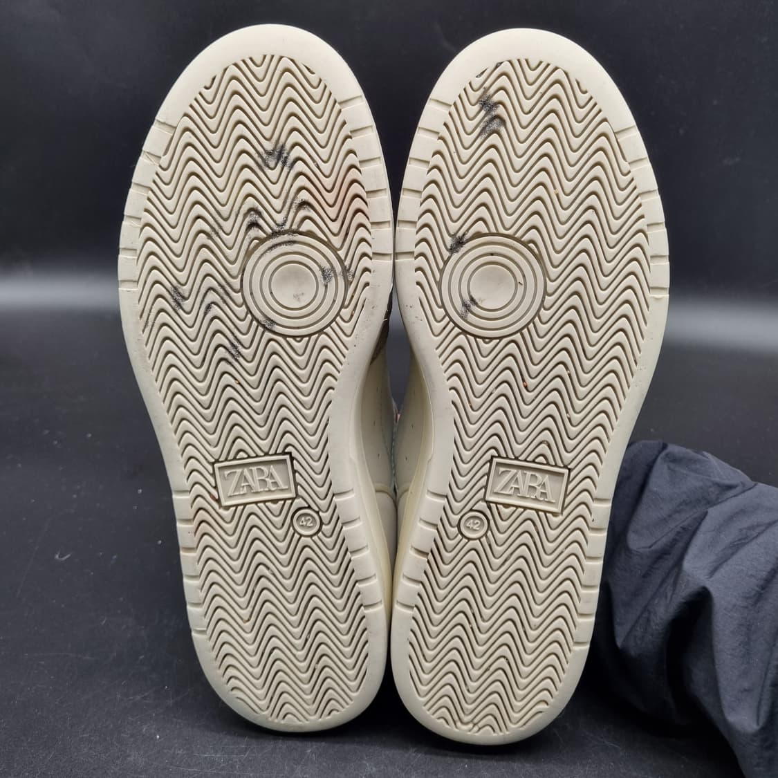 자라 청키솔 남성스니커즈270 상품이미지3