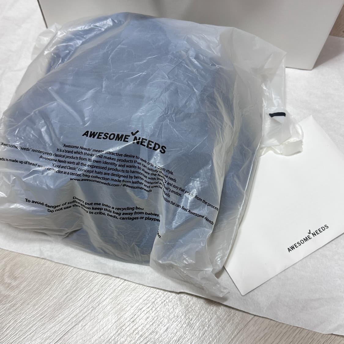 어썸니즈 벨보이캡 리본 블랙 새상품  상품이미지3