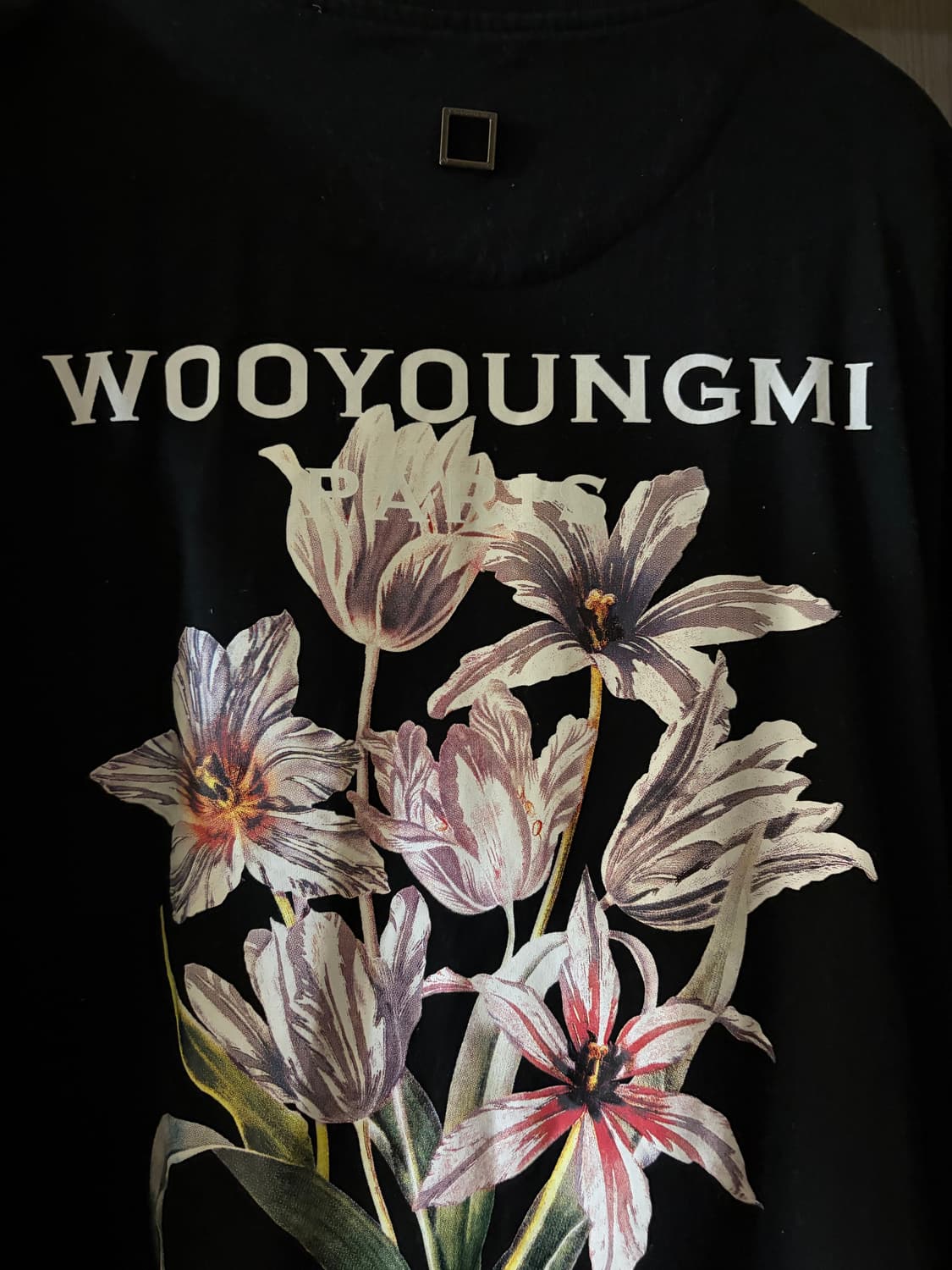 [52, 새상품급] 우영미 플라워 백로고 반팔티셔츠 상품이미지3