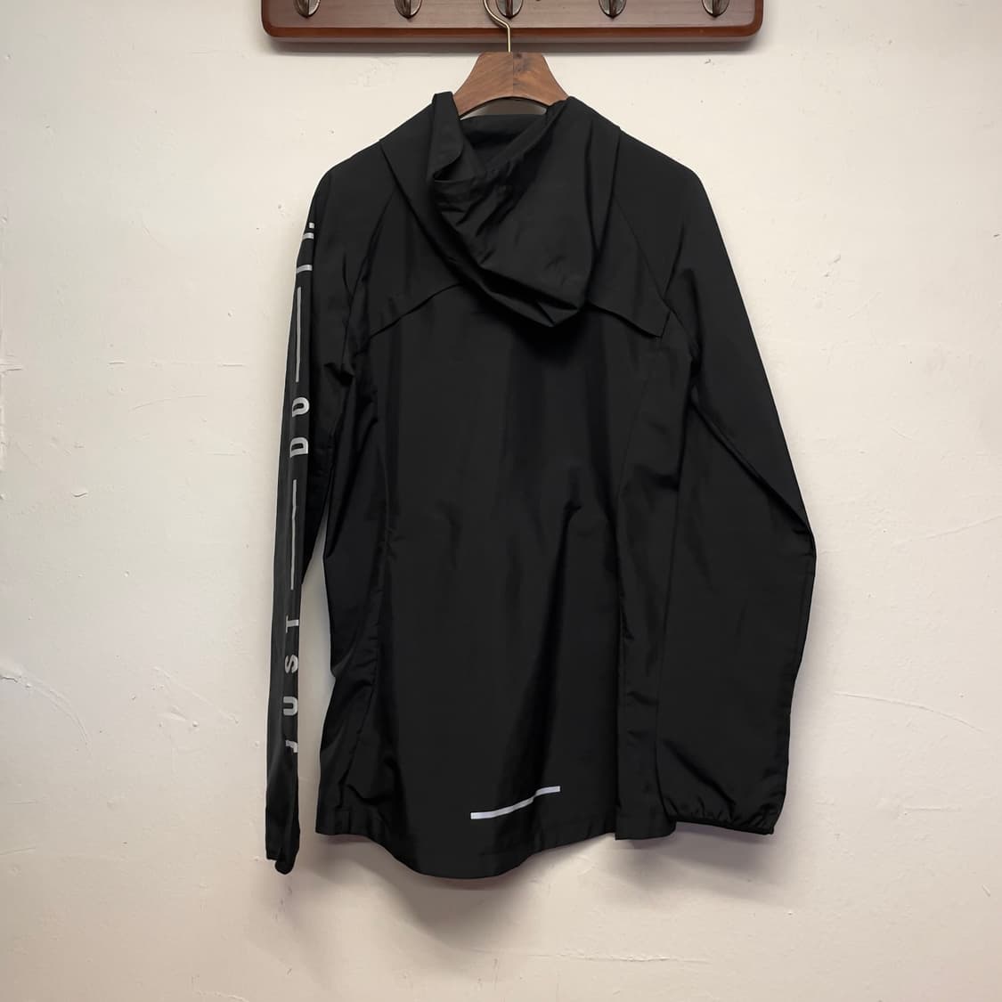 나이키 (우먼) 저스트 두잇 러닝 블랙 경량 바람막이 상품이미지4