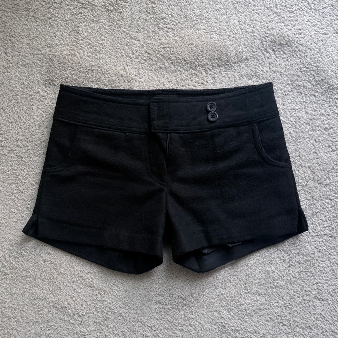 아야즈 스튜디오 로우라이즈 투버튼 쇼츠 상품이미지1