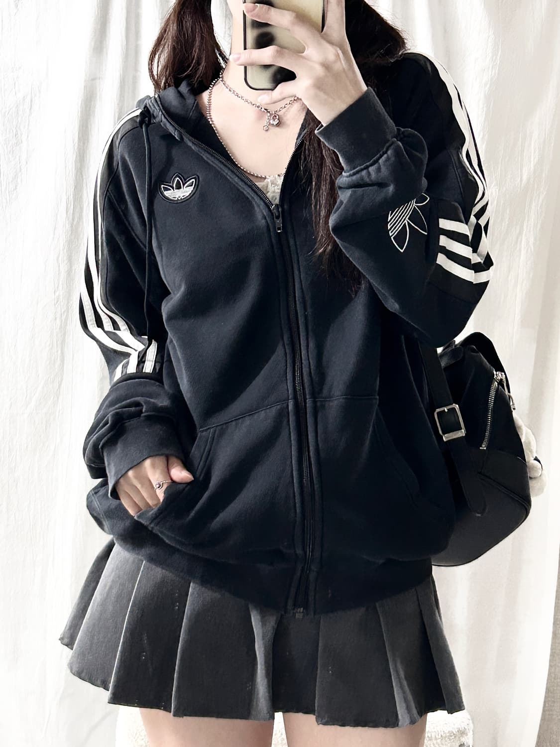 아디다스 자수로고 블랙 삼선 후드집업 상품이미지1