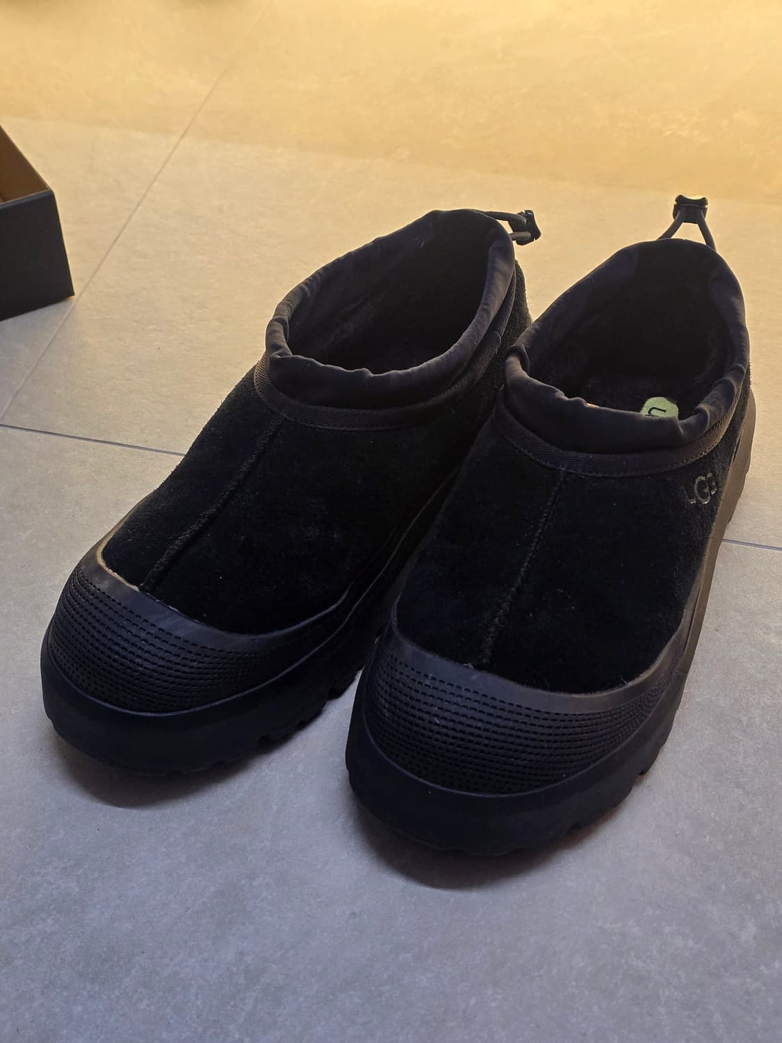 UGG 어그 타스만 웨더 하이브리드 블랙 상품이미지3