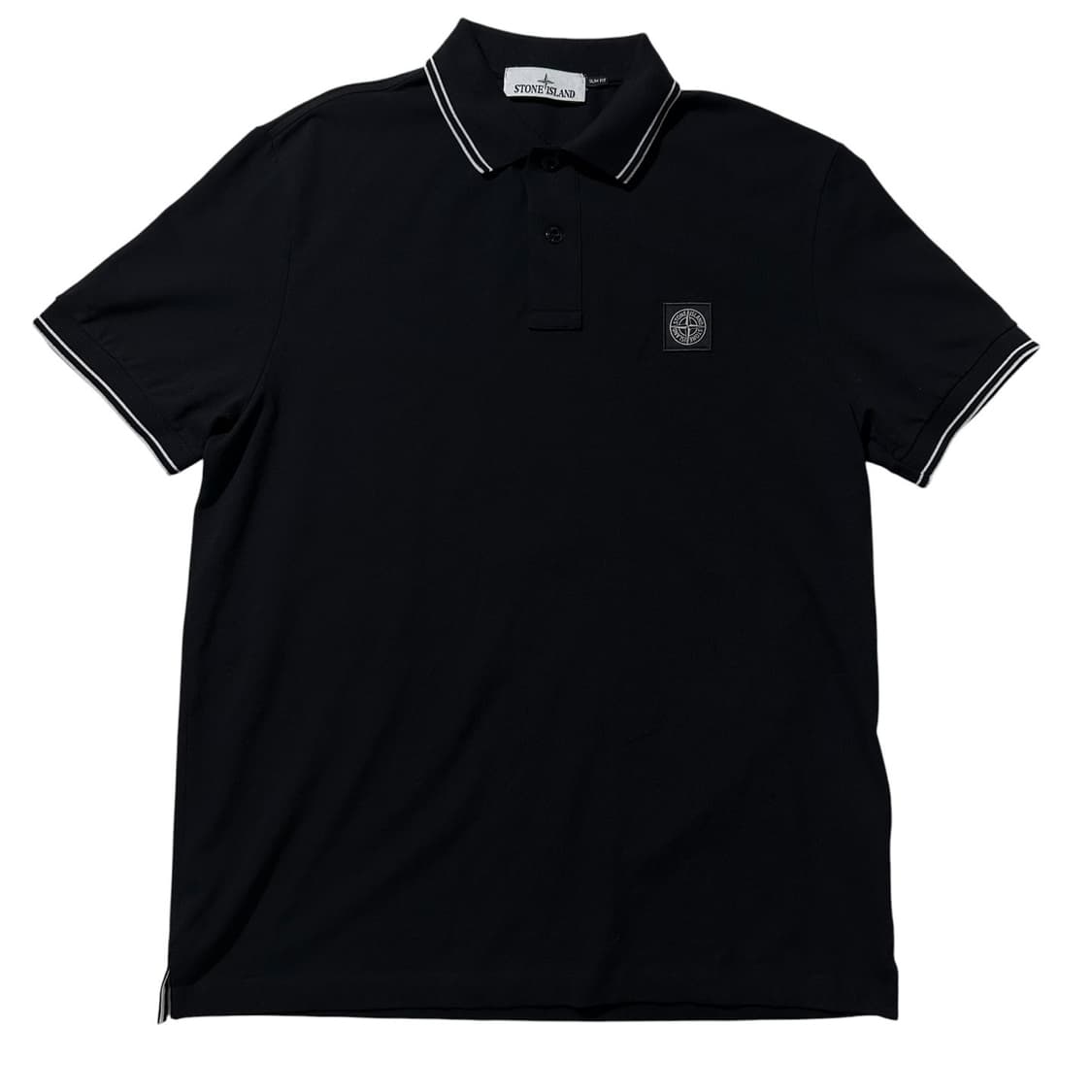 25ss 스톤아일랜드 로고 와펜 피케 카라 반팔 티셔츠 블랙 상품이미지1