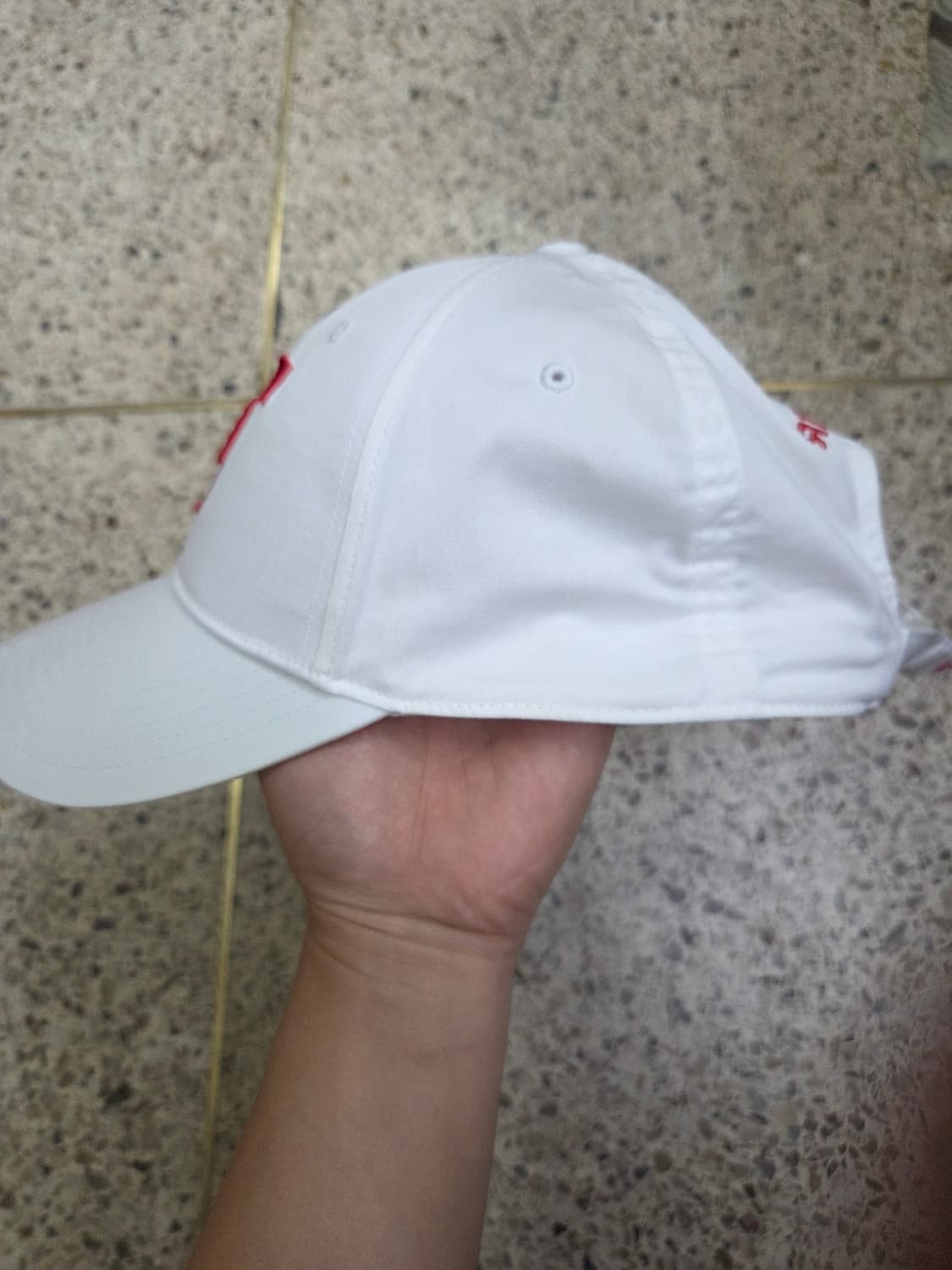 로저 페더러 유니클로 볼캡 화이트 모자 상품이미지2