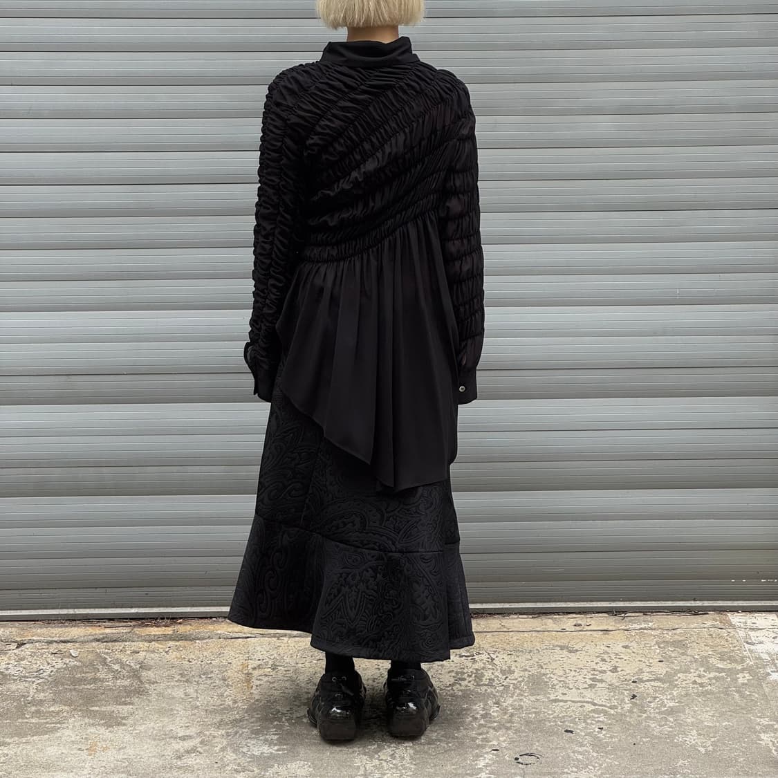 Gathered Asymmetrical Black Blouse shirt 상품이미지8