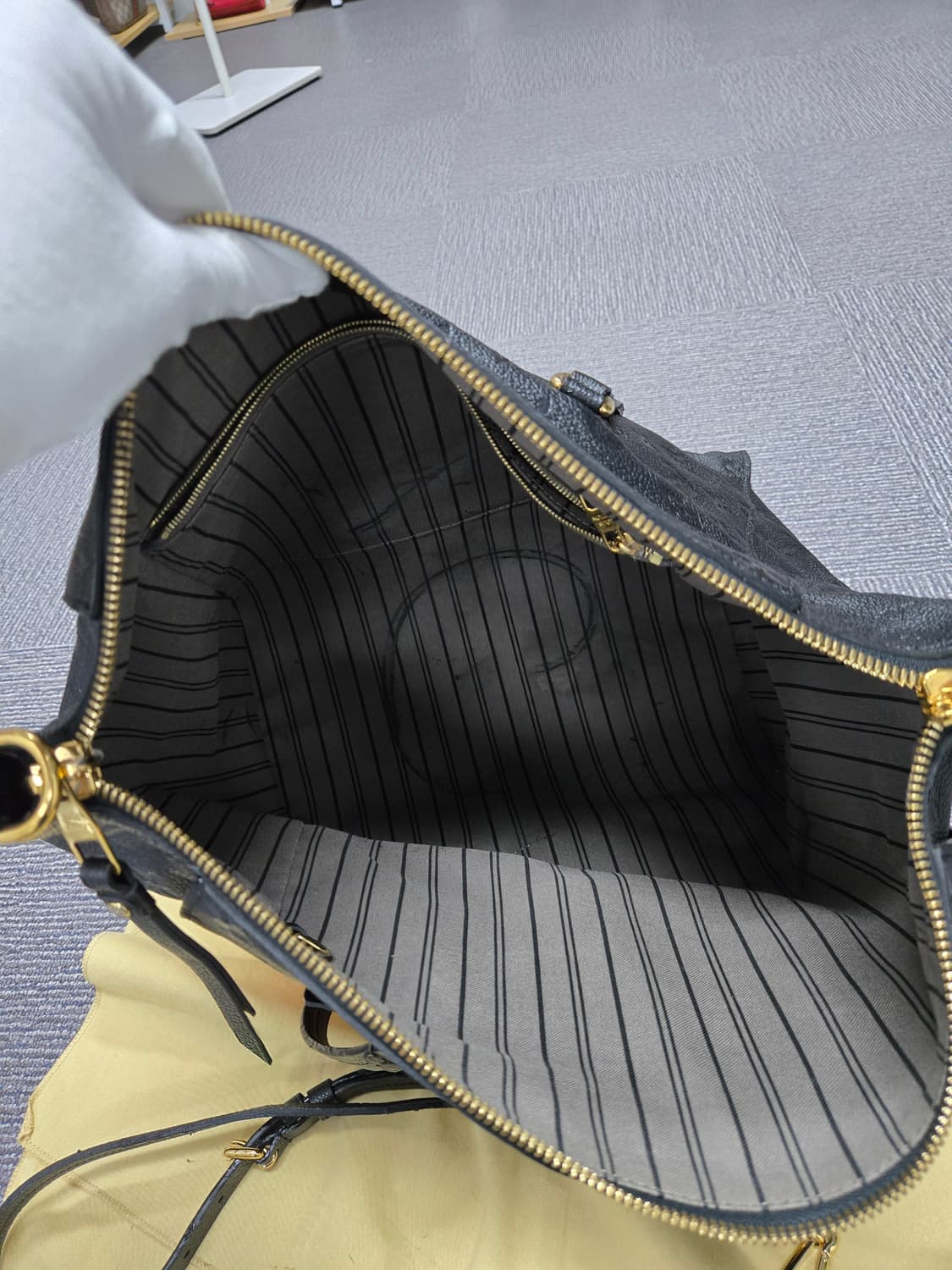 [특가][정품]루이비통 앙프레뜨 루미네즈 숄더백 상품이미지6