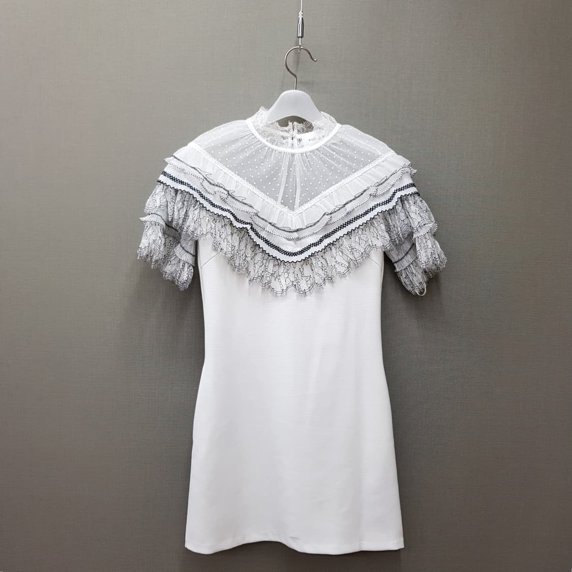 셀프포트레이트 레이스 프릴 미니 원피스 2사이즈 상품이미지2