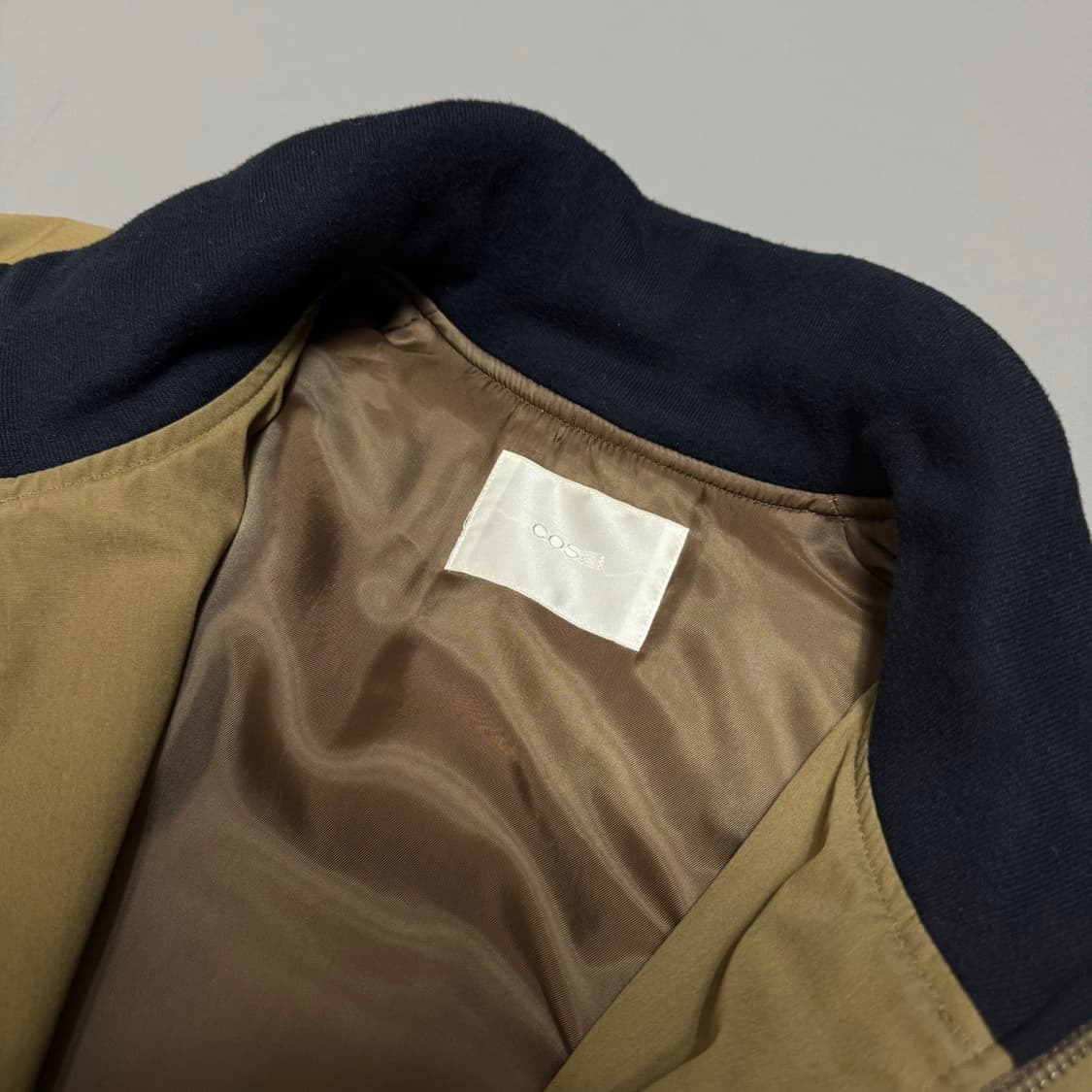 COSEI by 어반리서치 21aw 베이지 트윌 하이넥 집업 블루종 자켓 상품이미지3