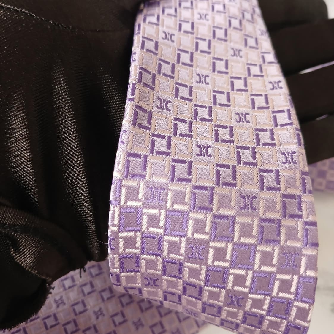 셀린느 실크 퍼플 로고 패턴 넥타이 8.4cm A등급 e880
 상품이미지8