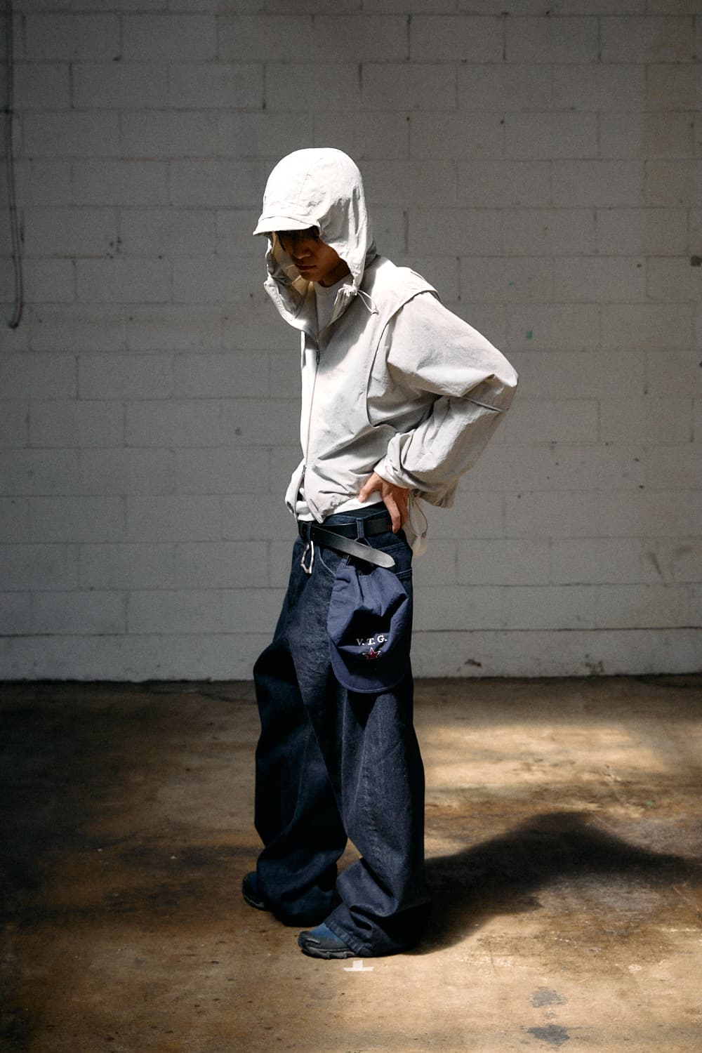 해칭룸 와이드 커브드 진 워시드 인디고 상품이미지3