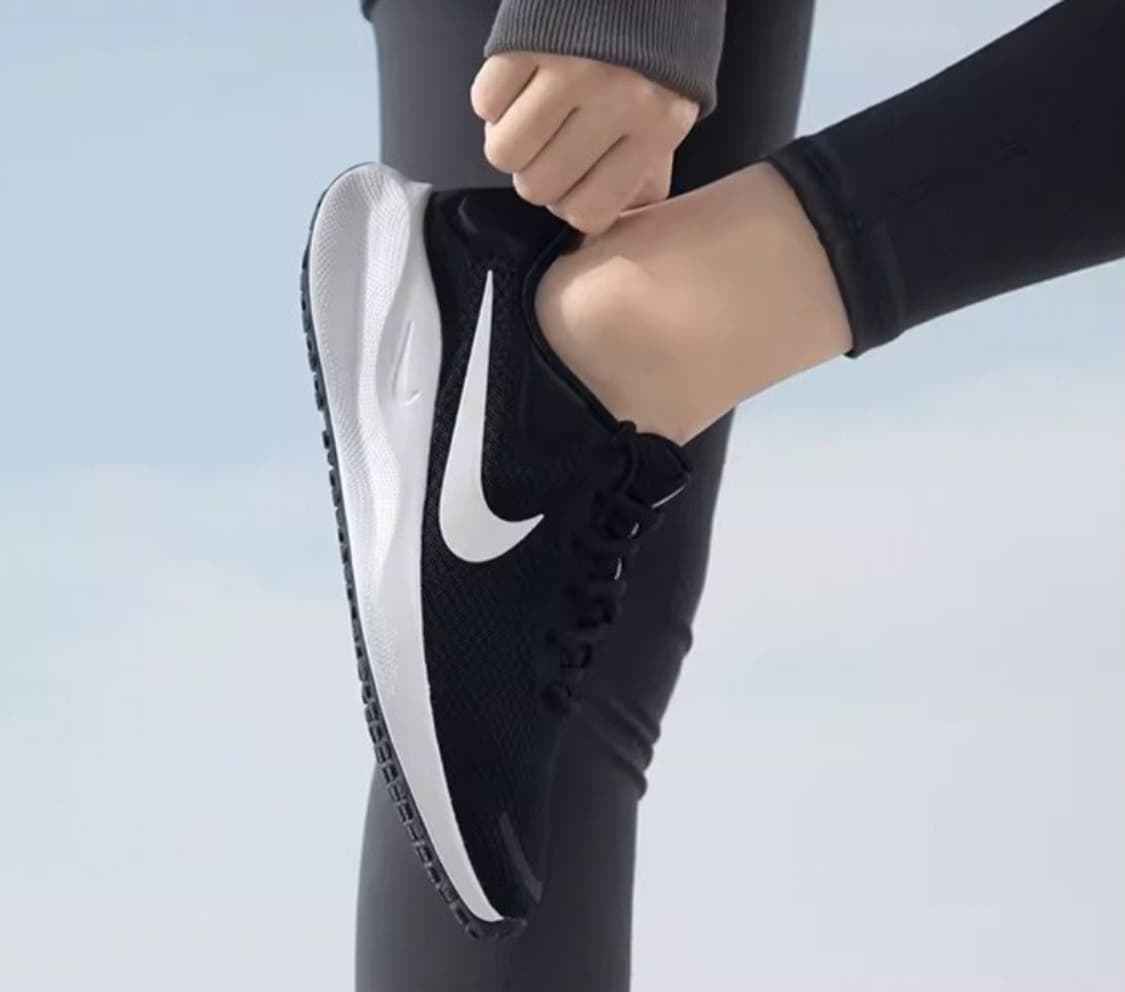 나이키  정품 블랙화이트 우먼스 운동화 싸이즈 220~250까지

블랙- 상품이미지3