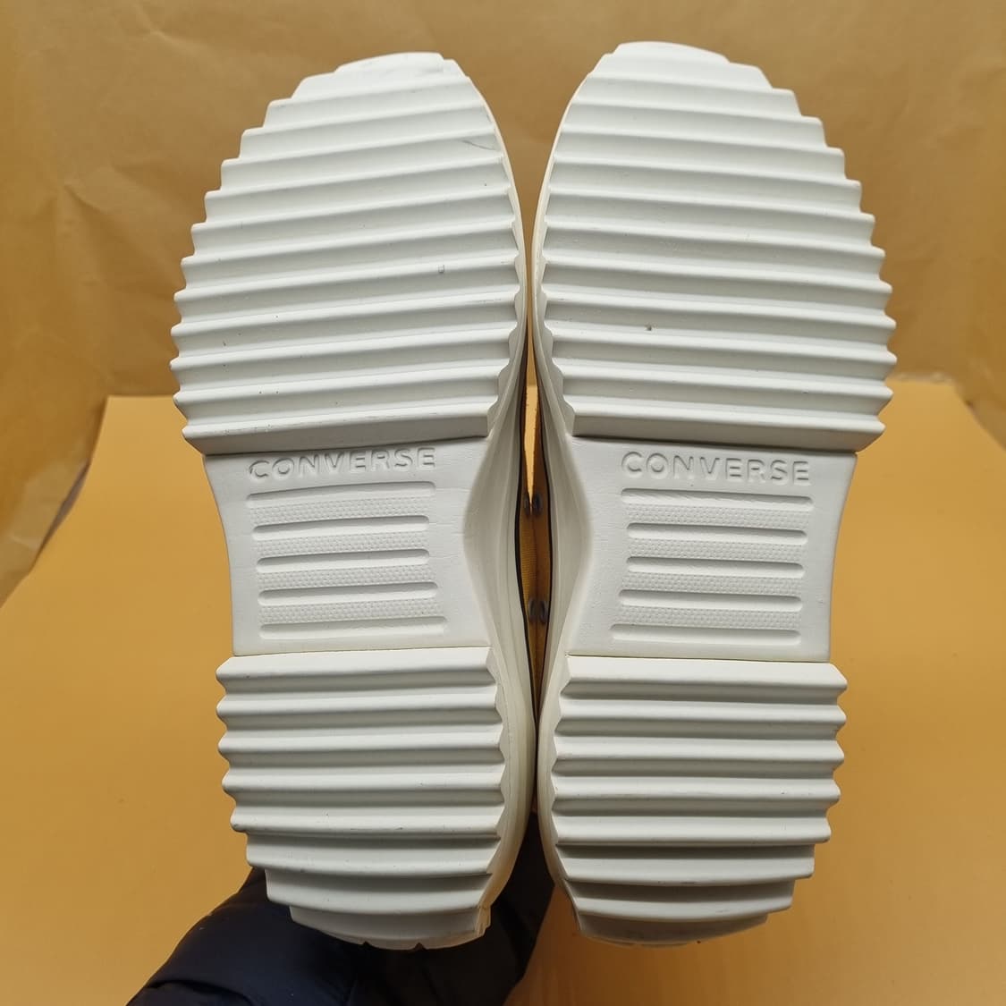 컨버스 런스타 하이크 트라이패널 하이탑270. 상품이미지3