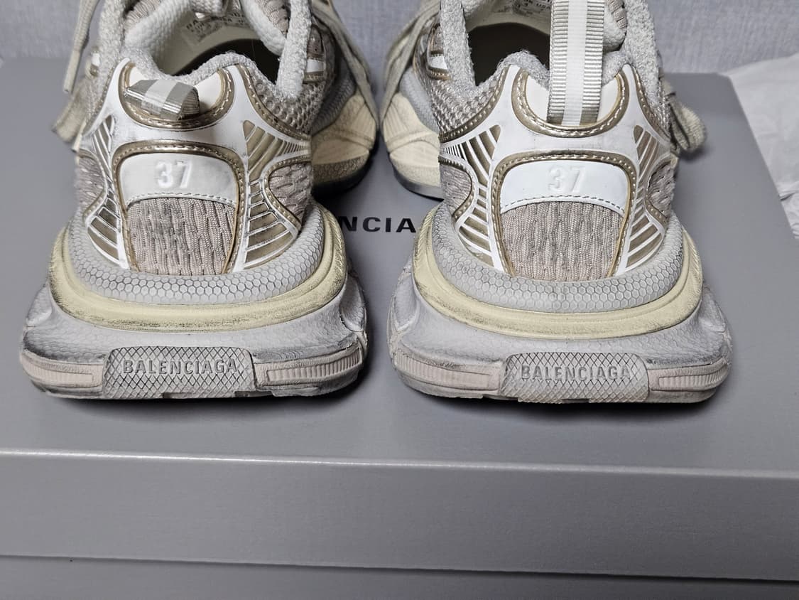 발렌시아가 3XL 에그쉘 37사이즈  상품이미지3