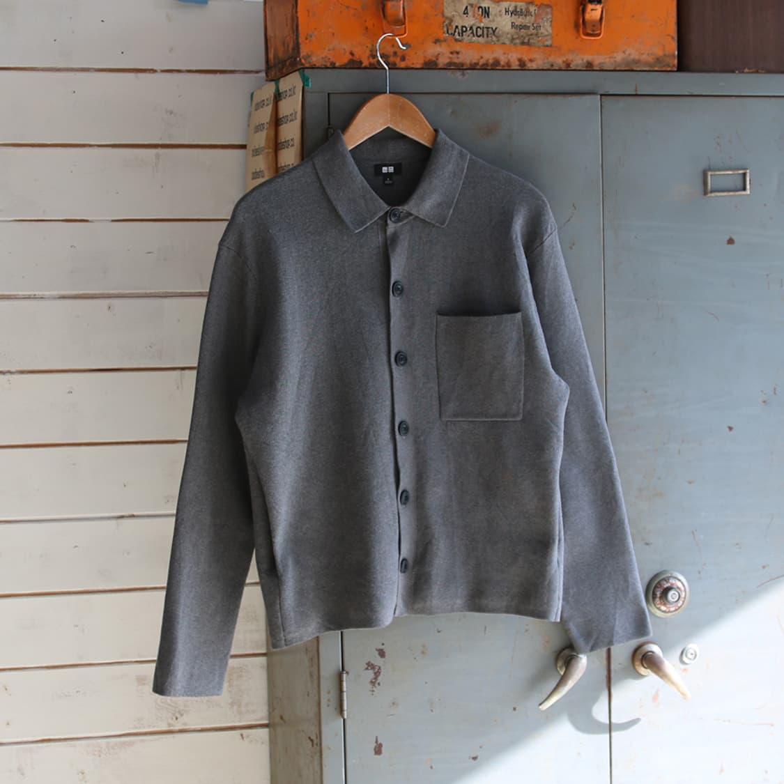 (착용컷) 유니클로 카라 니트 가디건 (남성용 98) 상품이미지1