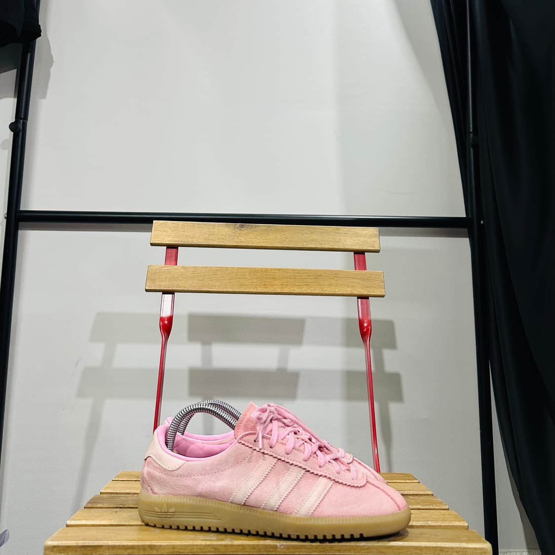 235) 아디다스 운동화 여성 여자 신발 버뮤다 글로우 핑크 상품이미지1