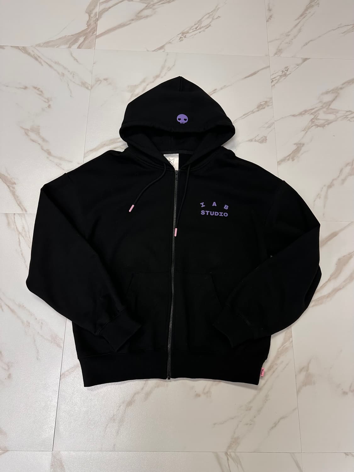 (L)아이앱스튜디오 쿠로미 후드집업 블랙 상품이미지3