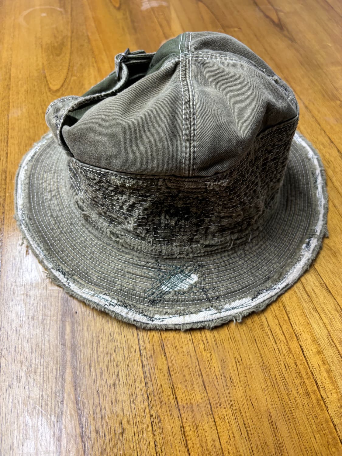 캐피탈 노인과바다 카키 상품이미지2