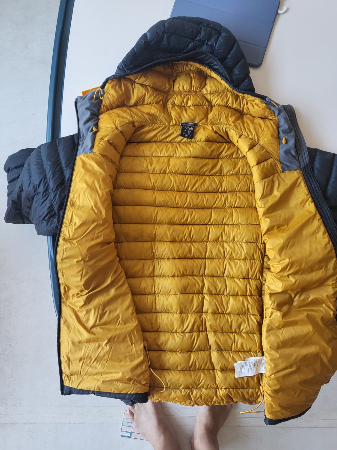 랩 경량패딩 벨루가 XL 사이즈 팝니다 상품이미지3