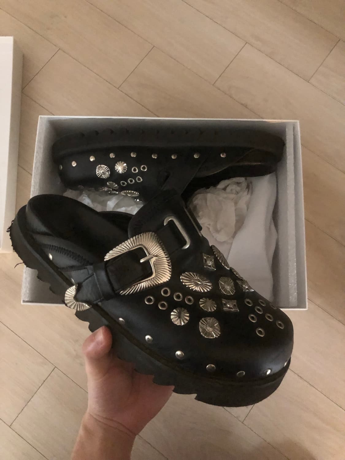 토가 비릴리스 43사이즈 팝니다 상품이미지1