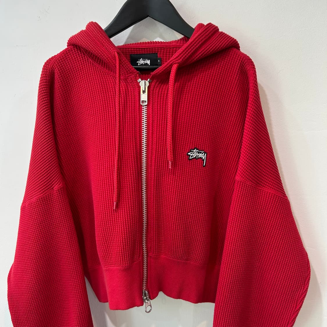 Stussy 레드 크롭 후드집업 상품이미지4