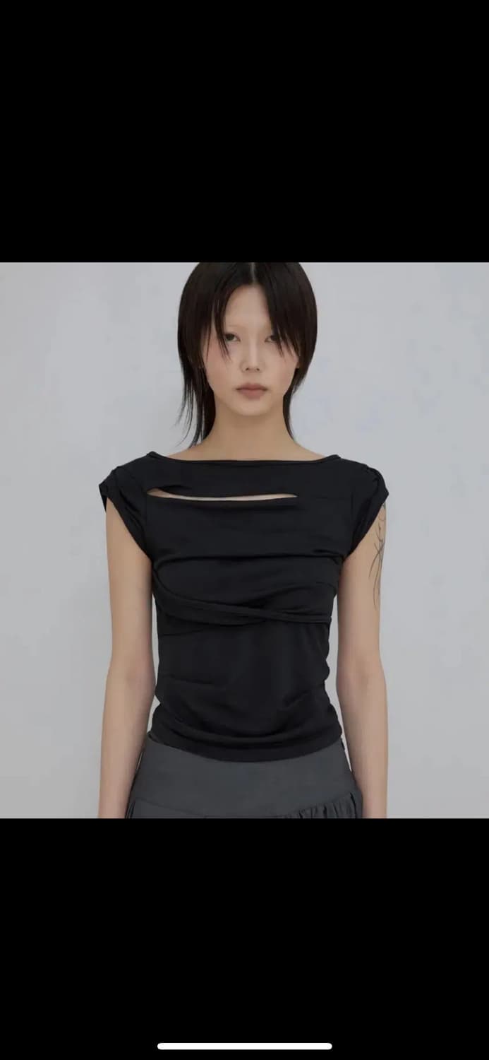 플레어업 Asymmetrical Draped Roll-Up T-Shirt 상품이미지1